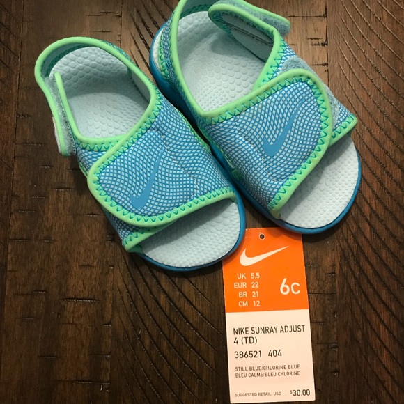 Baby Girl Nike Adjustable Sandals. 6c NWOT - Picture 2 of 4